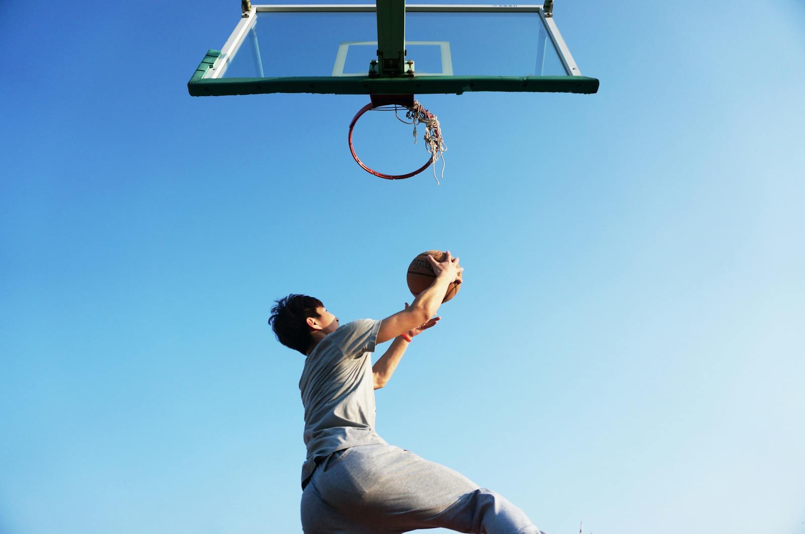 大快乐彩票 — 篮球赛场扣篮瞬间